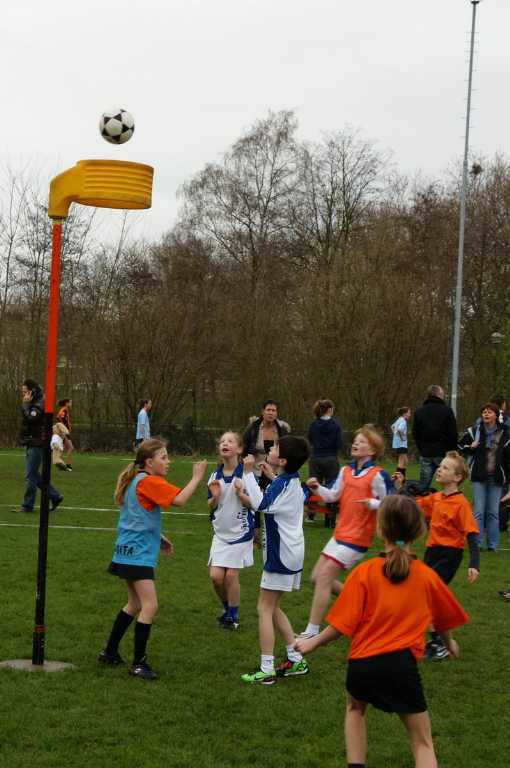 Korfbal E2 3 april 2010-5.JPG